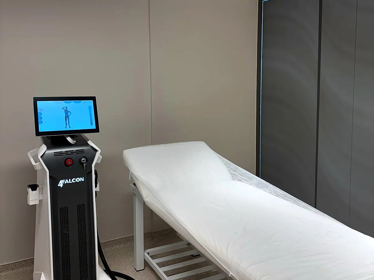 Lazer Epilasyon Uygulama Odası - Özgür Çağraş Kliniği